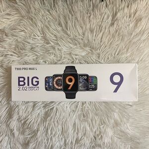 T900 Pro Max L Smartwatch with Black Band